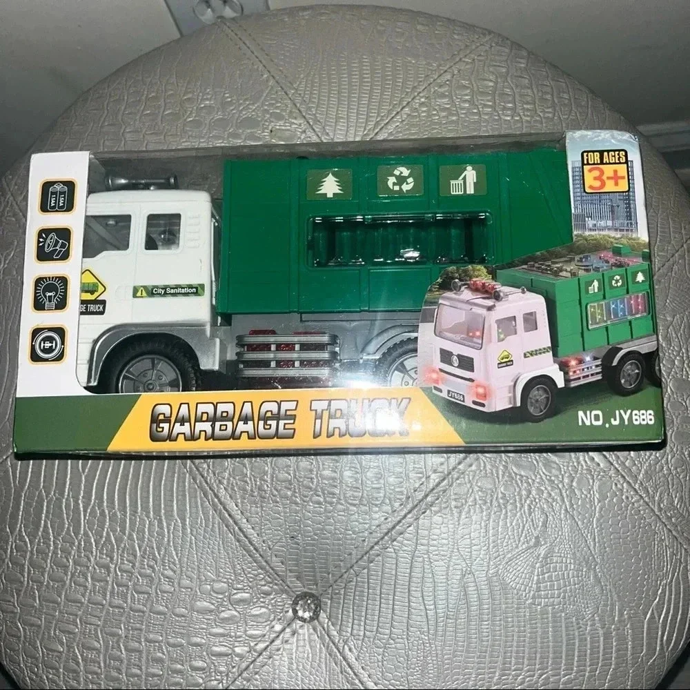 NWOT -kids garbage truck